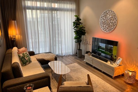 Apartamento en BEVERLY RESIDENCE en Jumeirah Village Circle, Dubai, 1 dormitorio, 71 m², № 97334 - foto 5