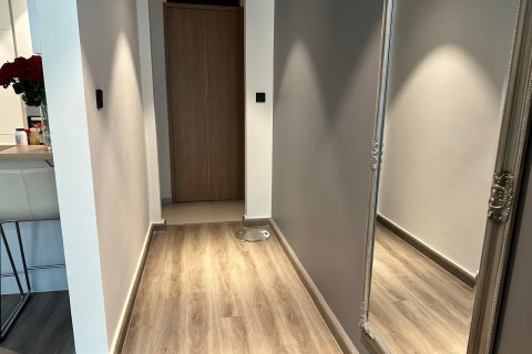 Apartamento en BEVERLY RESIDENCE en Jumeirah Village Circle, Dubai, 1 dormitorio, 71 m², № 97334 - foto 10