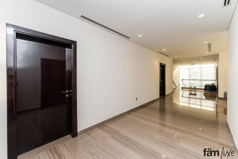 فيلا في دبي 6 غرف نوم , 993.3 م² رقم 3641 - صورة 28