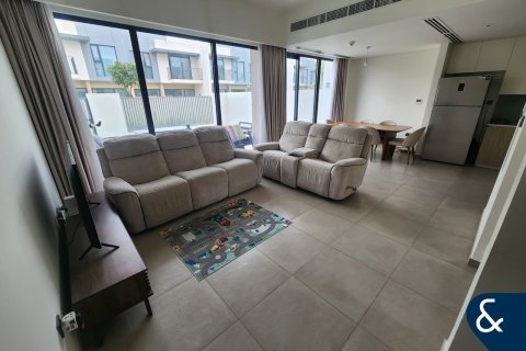 Villa in The Valley, Dubai 3 bedrooms, 174 sq.m. № 98710 - photo 7