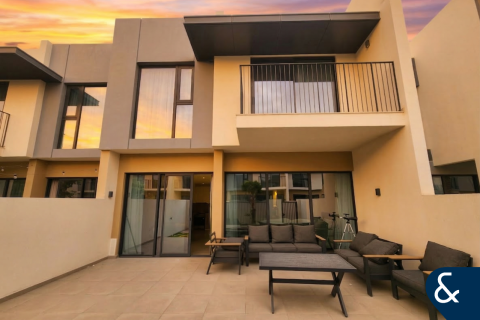 Villa in The Valley, Dubai 3 bedrooms, 174 sq.m. № 98710 - photo 3