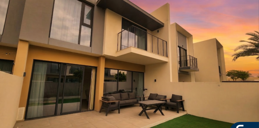 Villa in The Valley, Dubai 3 bedrooms, 174 sq.m. № 98710