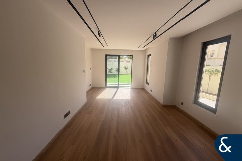 Снять в аренду виллу в Springs 6, The Springs, Дубай: 3 спальни, 210м², № 98699 - фото 2