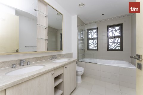 Townhouse in Reem, Dubai 3 bedrooms, 269.5 sq.m. № 59160 - photo 5