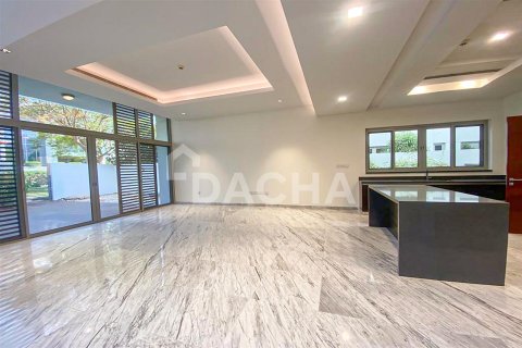 Villa en Dubai, 4 dormitorios, 578.8 m², № 7046 - foto 1