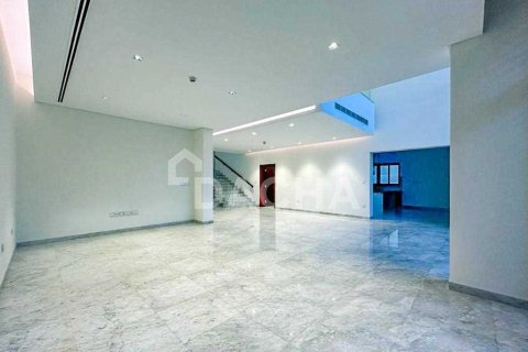 Villa en Dubai, 4 dormitorios, 578.8 m², № 7046 - foto 2