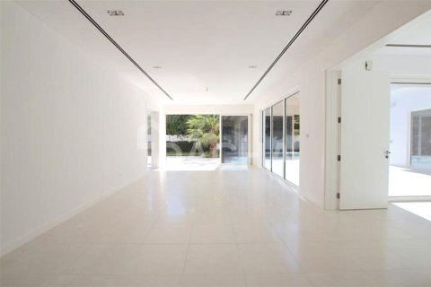 Villa en The Nest, Al Barari, Dubai, 4 dormitorios, 693.2 m², № 7051 - foto 8