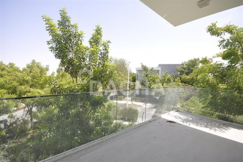 Villa en The Nest, Al Barari, Dubai, 4 dormitorios, 693.2 m², № 7051 - foto 24