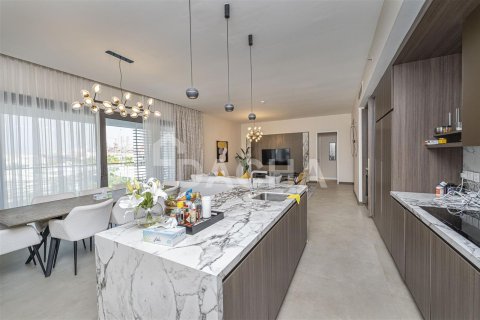Apartamento en Dubai, 3 dormitorios, 233.8 m², № 7045 - foto 2