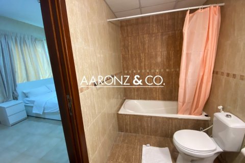 Apartamento en Jumeirah Lake Towers, Dubai, 2 dormitorios, 89 m², № 85380 - foto 14