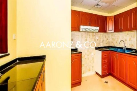 Apartamento en Jumeirah Lake Towers, Dubai, 2 dormitorios, 123 m², № 85381 - foto 10