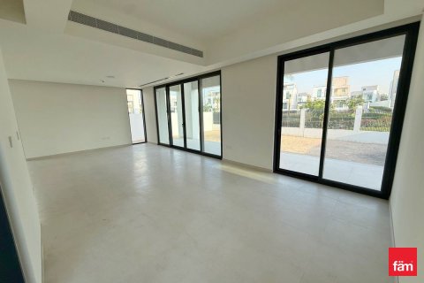 Снять в аренду виллу в Дубае: 4 спальни, 458.5м², № 90248 - фото 10