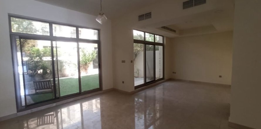 Таунхаус в Meydan, Дубай, 3 спальни, 258.9м², № 90247
