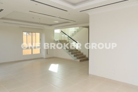 Villa in Al Barsha, Dubai 3 bedrooms, 280.1 sq.m. № 210 - photo 9