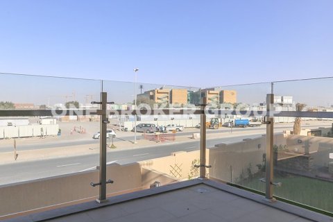 Villa in Al Barsha, Dubai 3 bedrooms, 280.1 sq.m. № 210 - photo 4