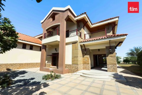 Villa in Jumeirah Islands, Dubai 5 bedrooms, 1293.1 sq.m. № 40274 - photo 1