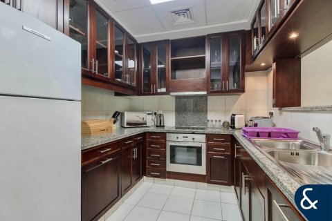 Снять в аренду квартиру в The Views, Дубай: 1 спальня, 76м², № 79381 - фото 16