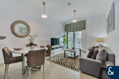 Снять в аренду квартиру в The Views, Дубай: 1 спальня, 76м², № 79381 - фото 3