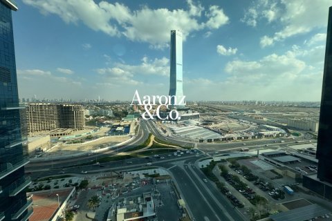 Apartment in Jumeirah Lake Towers, Dubai 2 bedrooms, 101 sq.m. № 110487 - photo 2
