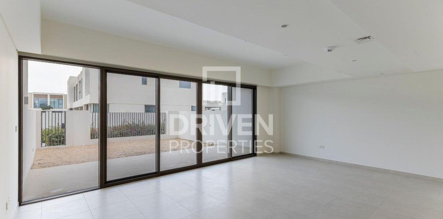 Townhouse in The Valley, Dubai 3 bedrooms, 184 sq.m. № 87651
