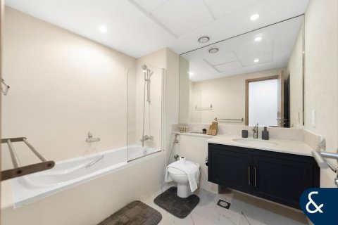 Apartamento en Downtown Dubai (Downtown Burj Dubai), Dubai, 2 dormitorios, 135 m², № 98550 - foto 10