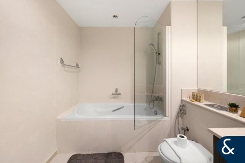 Apartamento en Downtown Dubai (Downtown Burj Dubai), Dubai, 2 dormitorios, 135 m², № 98550 - foto 9