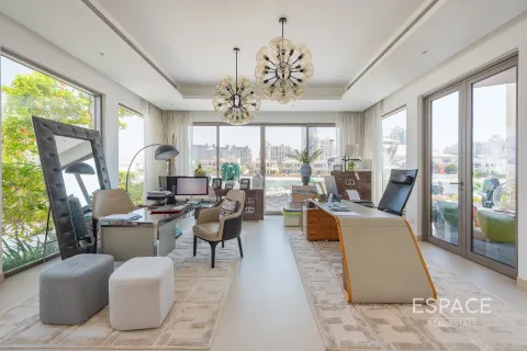 Villa in Palm Jumeirah, Dubai 6 bedrooms, 650 sq.m. № 83881 - photo 2