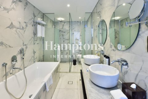 Apartamento en The Address Dubai Marina, Dubai Marina, Dubai, estudio, 61.87339800 m², № 83873 - foto 4