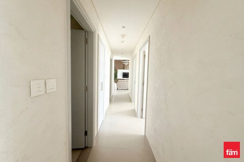 Apartment in Dubai 3 bedrooms, 155.4 sq.m. № 114138 - photo 12