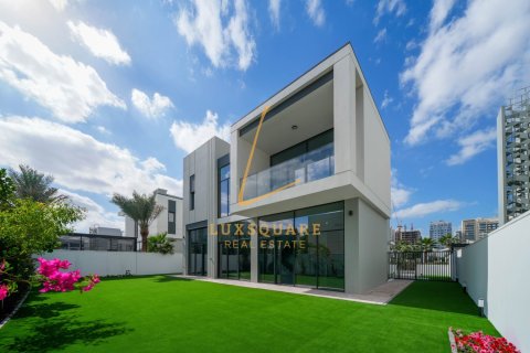 Villa en Murooj Al Furjan, Al Furjan, Dubai, 5 dormitorios, 624 m², № 103170