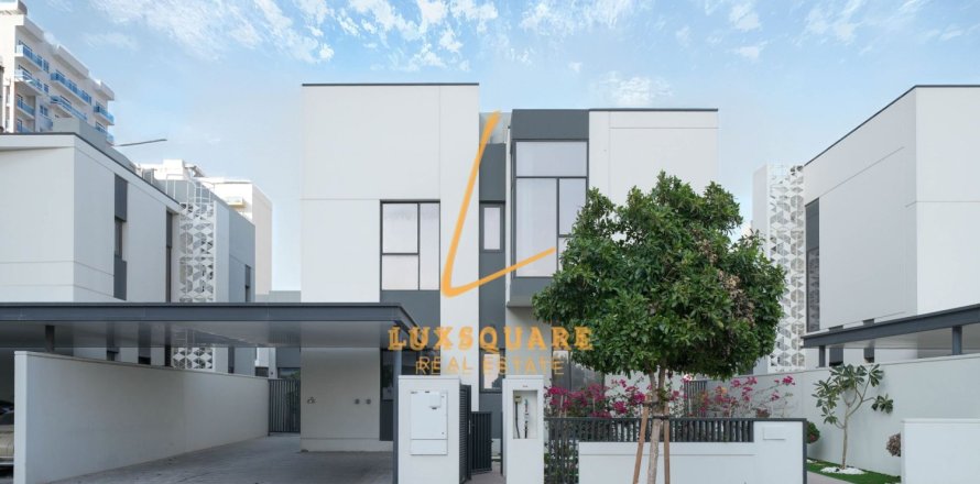 فيلا في Murooj Al Furjan, Al Furjan, دبي 4 غرف نوم, 570 م² رقم 103168