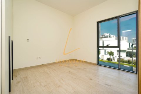 Villa en Murooj Al Furjan, Al Furjan, Dubai, 4 dormitorios, 480 m², № 103169 - foto 24