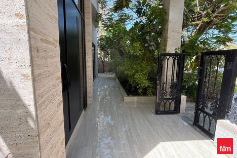 Villa à Umm Suqeim, Dubai, 4 chambres, 478.4 m², № 58328 - photo 2