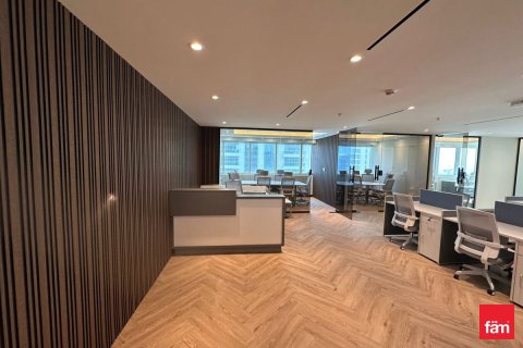 Bureau à Dubai, 163.7 m², № 84898 - photo 5