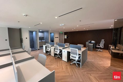 Bureau à Dubai, 163.7 m², № 84898