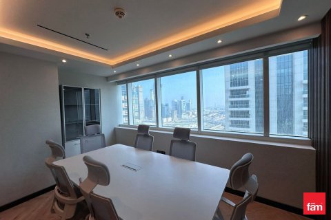 Bureau à Dubai, 163.7 m², № 84898 - photo 12