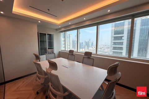 Bureau à Dubai, 163.7 m², № 84898 - photo 7