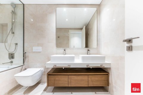 Apartment in Umm Suqeim, Dubai 3 bedrooms, 172.5 sq.m. № 84906 - photo 10