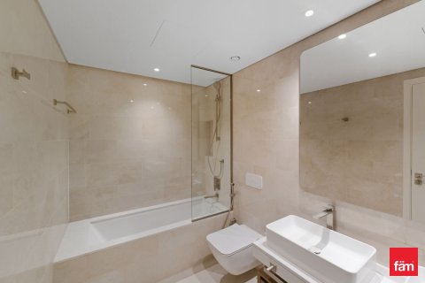 Apartment in Umm Suqeim, Dubai 3 bedrooms, 172.5 sq.m. № 84906 - photo 11