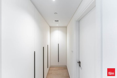 Apartment in Umm Suqeim, Dubai 3 bedrooms, 172.5 sq.m. № 84906 - photo 15