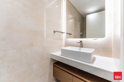 Apartment in Umm Suqeim, Dubai 3 bedrooms, 172.5 sq.m. № 84906 - photo 16