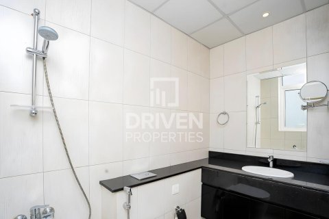 Apartment in Jumeirah Village Circle, Dubai 2 bedrooms, 105 sq.m. № 19638 - photo 9