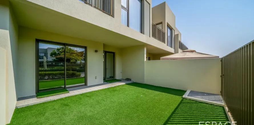 Townhouse in Dubai South (Dubai World Central), Dubai 3 bedrooms, 181 sq.m. № 61714