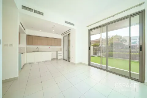 Townhouse in Dubai South (Dubai World Central), Dubai 3 bedrooms, 181 sq.m. № 61714 - photo 6