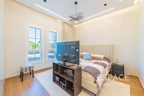 Купить виллу в Арабиан Ранчес, Дубай: 3 спальни, 253м², № 61706 - фото 8