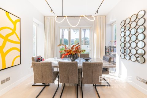 Купить виллу в Арабиан Ранчес, Дубай: 3 спальни, 253м², № 61706 - фото 5