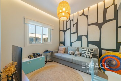 Купить виллу в Арабиан Ранчес, Дубай: 3 спальни, 253м², № 61706 - фото 4