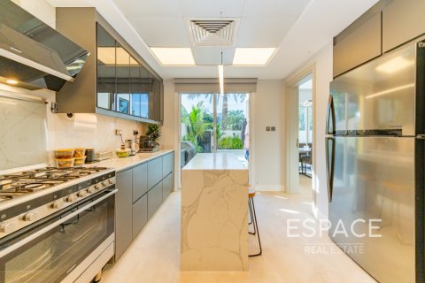 Купить виллу в Арабиан Ранчес, Дубай: 3 спальни, 253м², № 61706 - фото 7