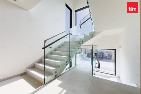 Villa en Dubai, 4 dormitorios, 447.9 m², № 93382 - foto 19