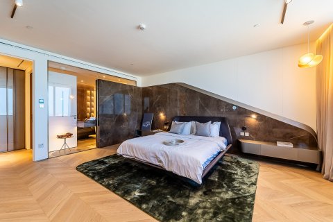 Apartamento en ICONIC TOWER en Al Sufouh, Dubai, 4 dormitorios, 234 m², № 97344 - foto 2